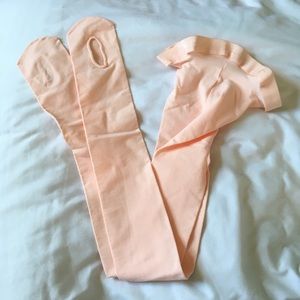 2 pairs of adult tights